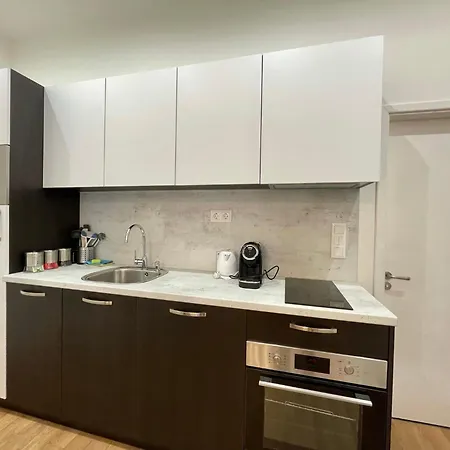 Prime At 92 Antim I Street 4*