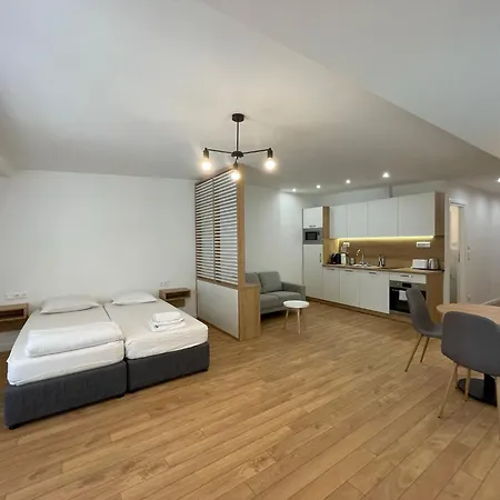 Prime At 92 Antim I Street 4*