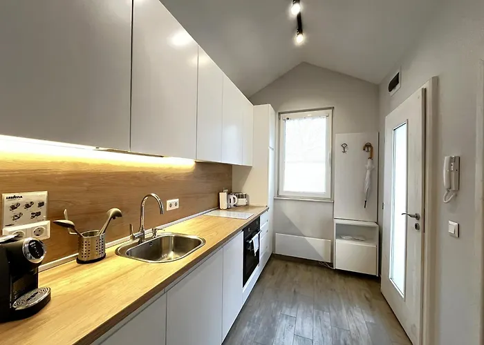 Prime At 92 Antim I Street 4*